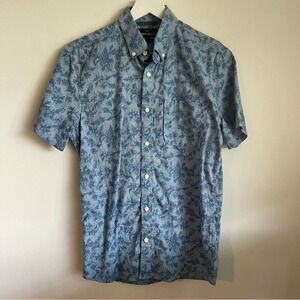 Treasure & Bond blue short sleeve trim fit linen blend button down shirt small